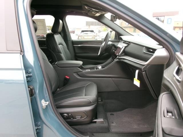 2026 Jeep Grand Cherokee GRAND CHEROKEE L LIMITED RESERVE 4X4