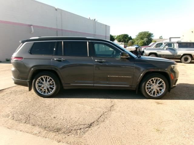 2022 Jeep Grand Cherokee L Summit 4x4