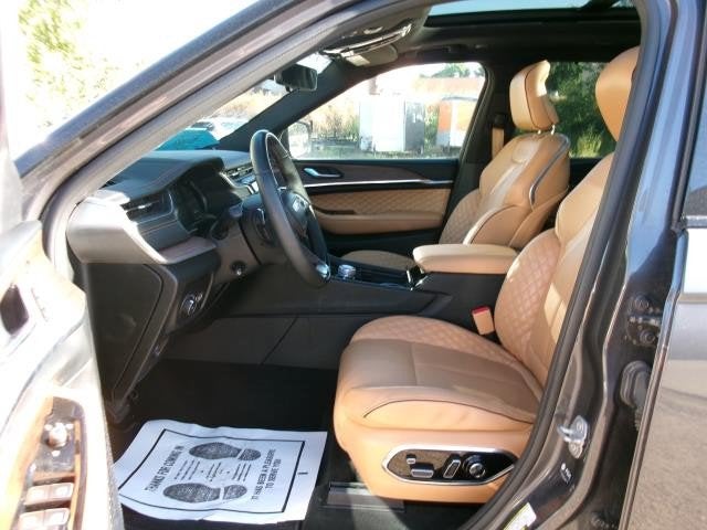 2022 Jeep Grand Cherokee L Summit 4x4
