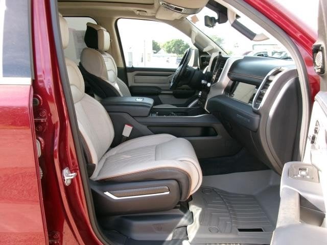 2025 RAM 1500 Tungsten Crew Cab 4x4 5'7' Box