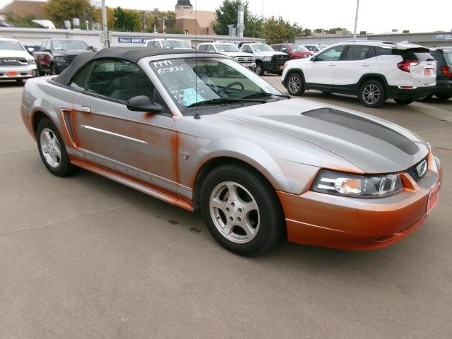 1999 Ford Mustang Base