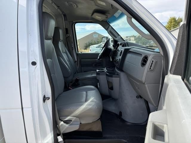 2010 Ford E-450 Cutaway Base