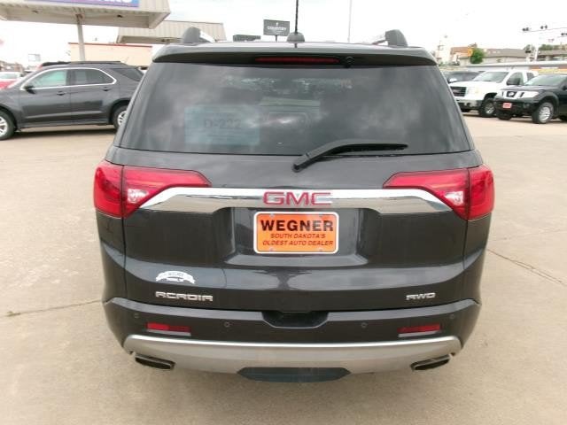 2017 GMC Acadia Denali