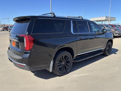 2023 GMC Yukon XL SLT