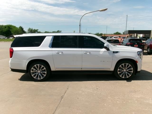 2021 GMC Yukon XL 4WD Denali