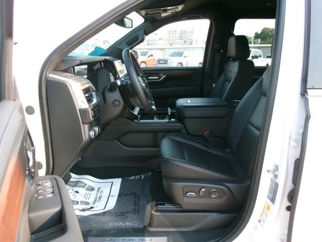 2025 GMC Yukon XL 4WD Denali
