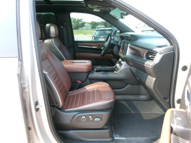 2024 GMC Yukon XL 4WD Denali Ultimate
