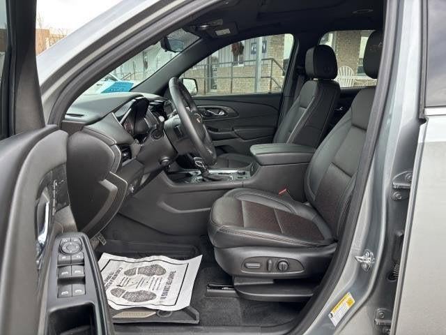 2023 Chevrolet Traverse AWD High Country