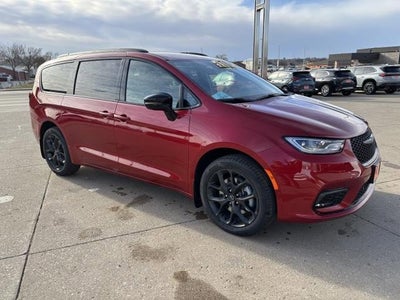 2026 Chrysler Pacifica PACIFICA SELECT AWD