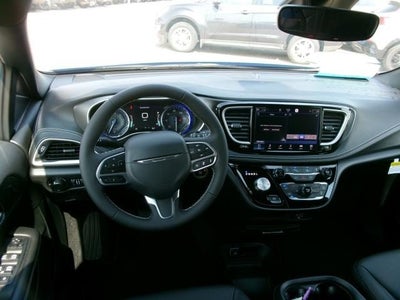 2027 Chrysler Pacifica PACIFICA SELECT AWD