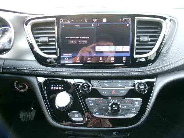 2027 Chrysler Pacifica PACIFICA SELECT AWD