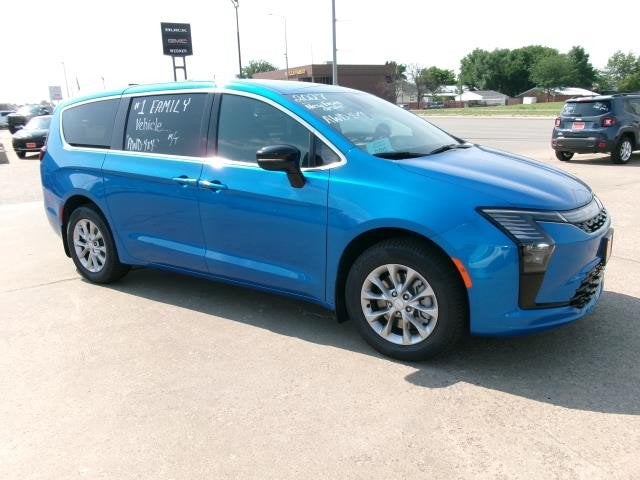 2027 Chrysler Pacifica PACIFICA SELECT AWD