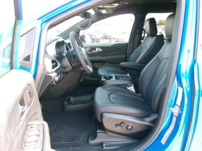 2027 Chrysler Pacifica PACIFICA SELECT AWD