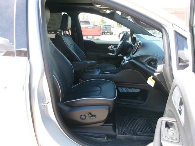 2026 Chrysler Pacifica PACIFICA LIMITED AWD
