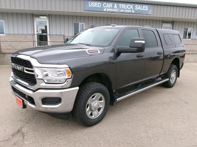 2024 RAM 2500 Tradesman Crew Cab 4x4 6'4' Box