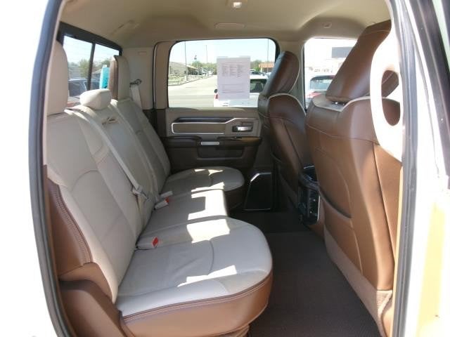 2019 RAM 2500 Laramie Crew Cab 4x4 6'4' Box
