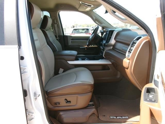 2019 RAM 2500 Laramie Crew Cab 4x4 6'4' Box