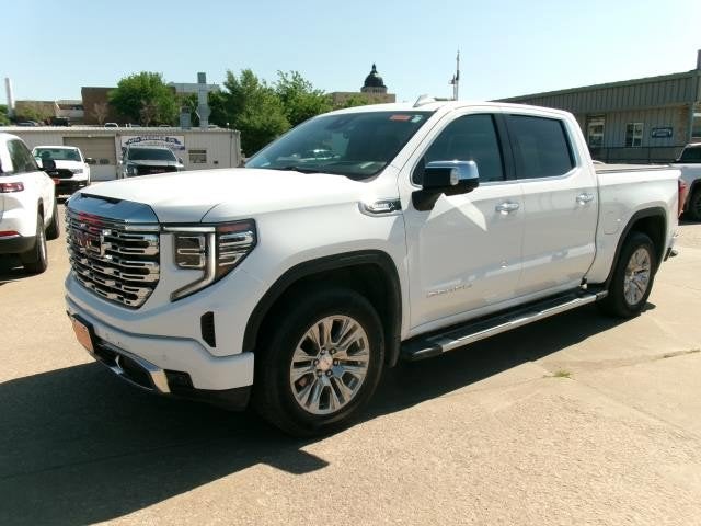 2023 GMC Sierra 1500 4WD Crew Cab Short Box Denali