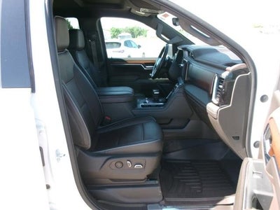 2023 GMC Sierra 1500 4WD Crew Cab Short Box Denali