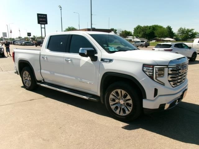 2023 GMC Sierra 1500 4WD Crew Cab Short Box Denali