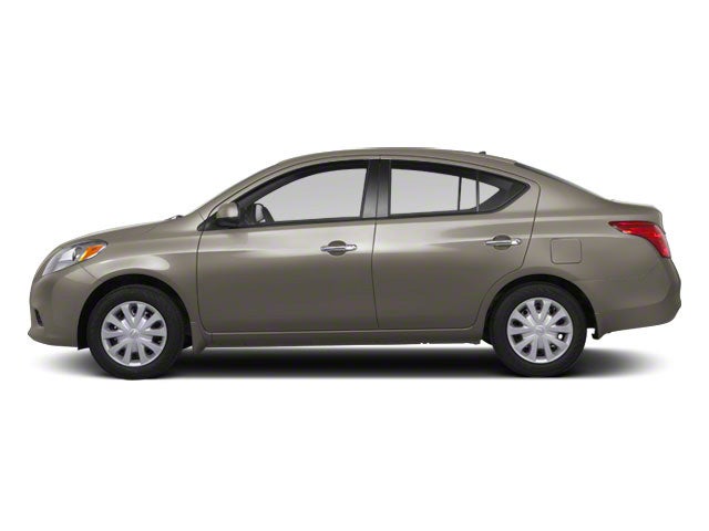 2013 Nissan Versa 1.6 SV