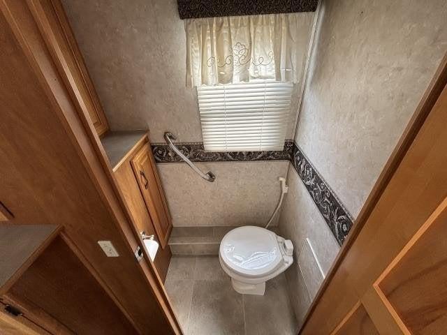 2005 Freightliner Xc Chassis Base