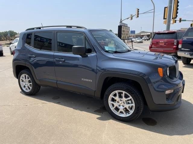 2023 Jeep Renegade RENEGADE LATITUDE 4X4